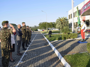 Cerimônia alusiva ao Dia do Exército