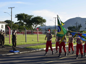  Colégio do Vagão recebe visita do Cmt da Divisão Encouraçada