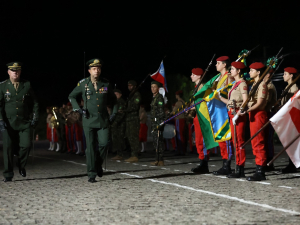 Colégio do Vagão realiza Passagem de Comando 2025