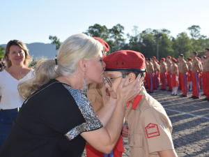 ENTREGA DA BOINA GARANÇA AOS NOVOS ALUNOS - 2025